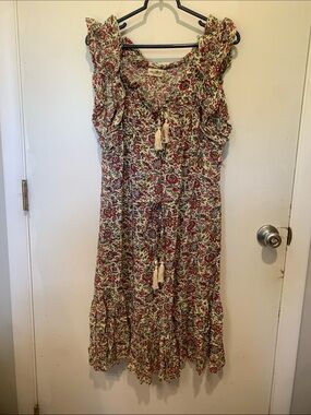 Floral Ruffle-Sleeve Midi Dress in Cream and Red